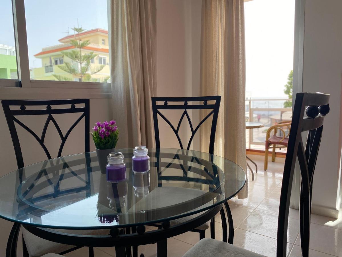 Seaside Apartment With Balcony 라스 가예타스 외부 사진